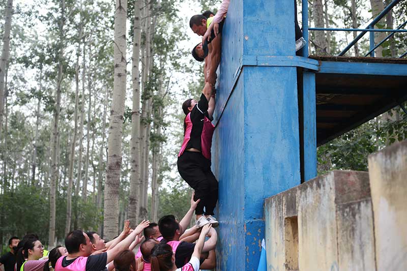 高空項目：逃生墻